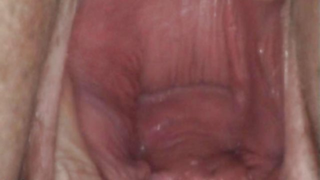 肛门的一个巨大的假阳具后,黑人的成员似乎是一个婊子小粉刺