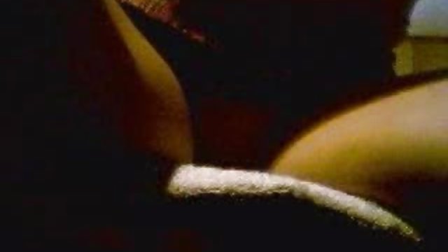 荡妇凯利威尔斯乱搞一个搞砸肛门
